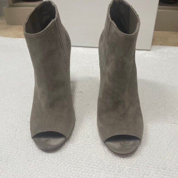 Halogen Camden Peep Toe Slip on  Heeled Bootie w/ 3.5" heel - Picture 1 of 4
